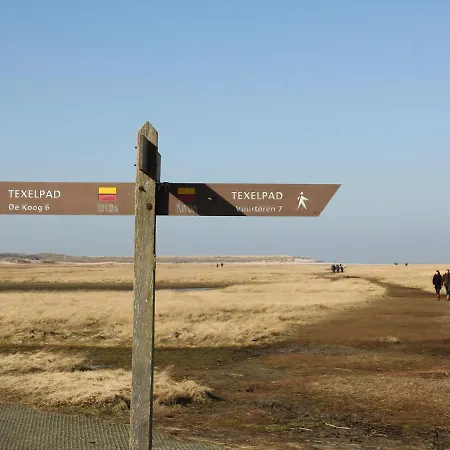 Charming In Texel بيت للعطل